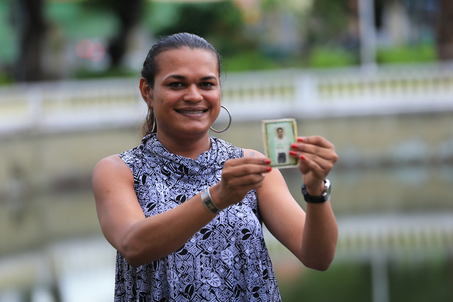 Ceará cria normas para que travestis e transexuais mudem nome diretamente nos cartórios Ceará foi o primeiro no Brasil a definir as normas sobre mudança de nome. Na foto Dediane Souza. (Foto: Arquivo/Natinho Rodrigues)