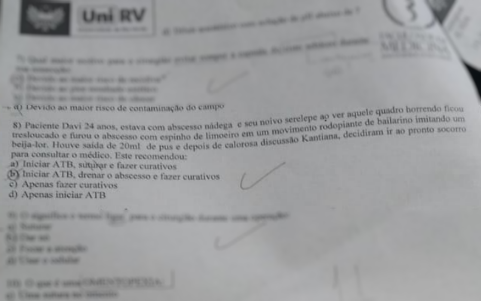 Questão com teor homofóbico em prova de faculdade de medicina de Goiás (Foto: Reprodução/TV Anhanguera)